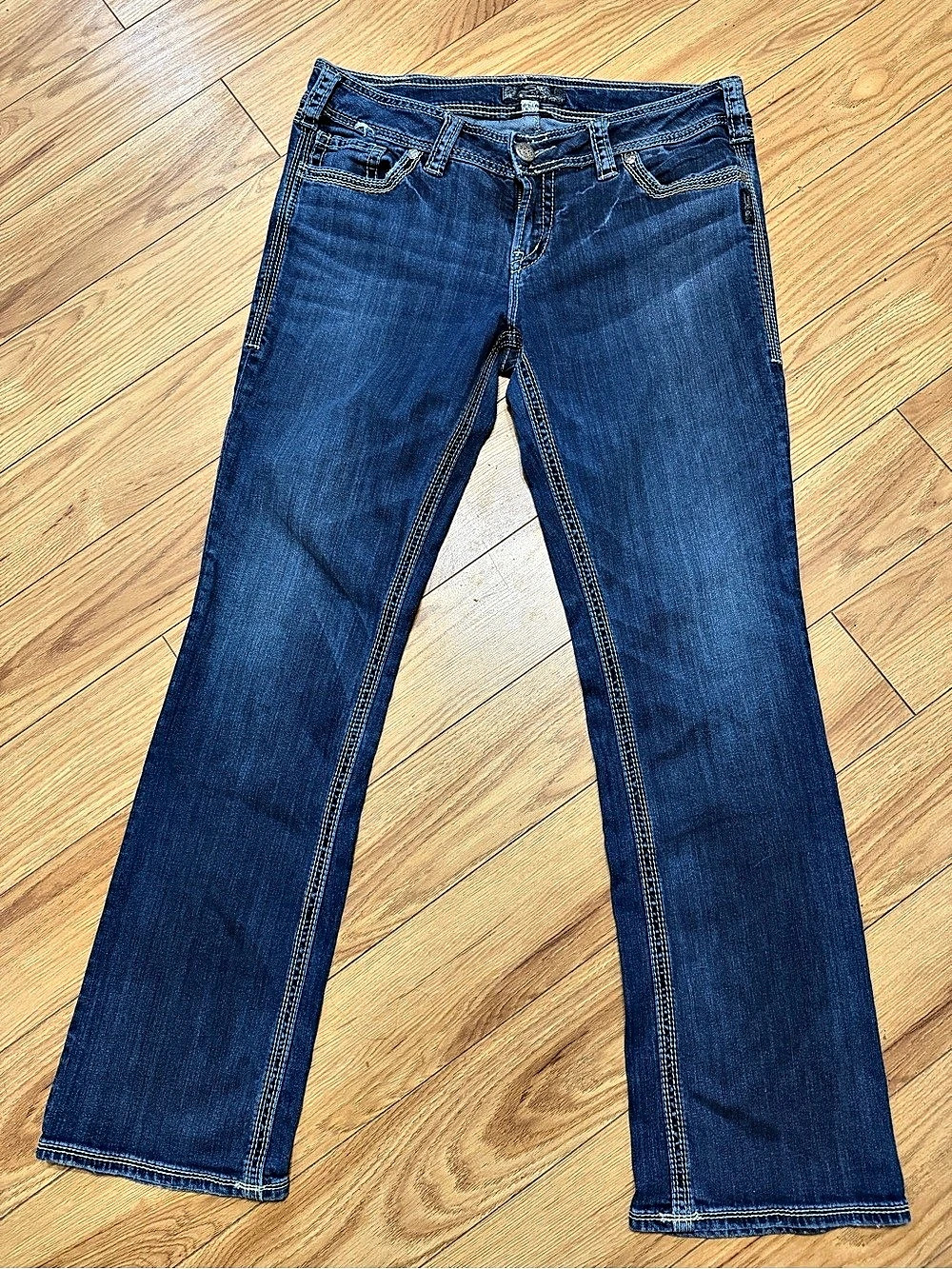 Silver Jeans - Picture 2 of 5